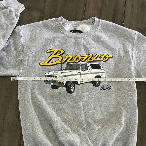 Ford Bronco Gray Crewneck Sweatshirt- Size Medium - Picture 8 of 11